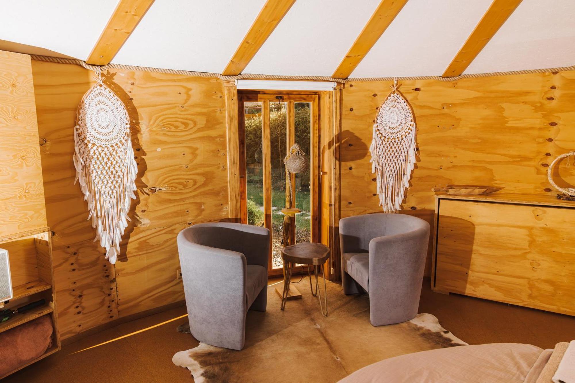 Glamp V Hluboke - Yurts And Wooden Houses Vsetin Exterior photo